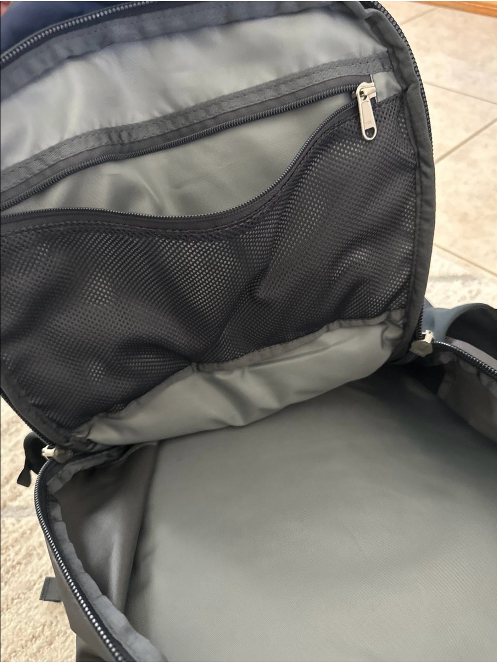 The North Face Router Transit Backpack - Picture 6 of 7